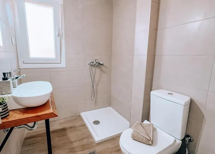 Loutra * Ajía Paraszkeví