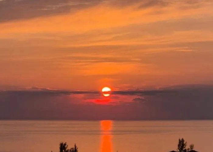 Loutra * Ajía Paraszkeví