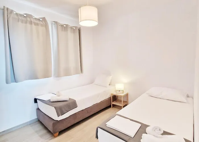 Nyaraló Loutra Ajía Paraszkeví